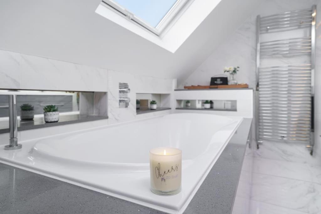 רומפורד Beautiful 4 Bed Immaculate Condition Refurbished Property מראה חיצוני תמונה