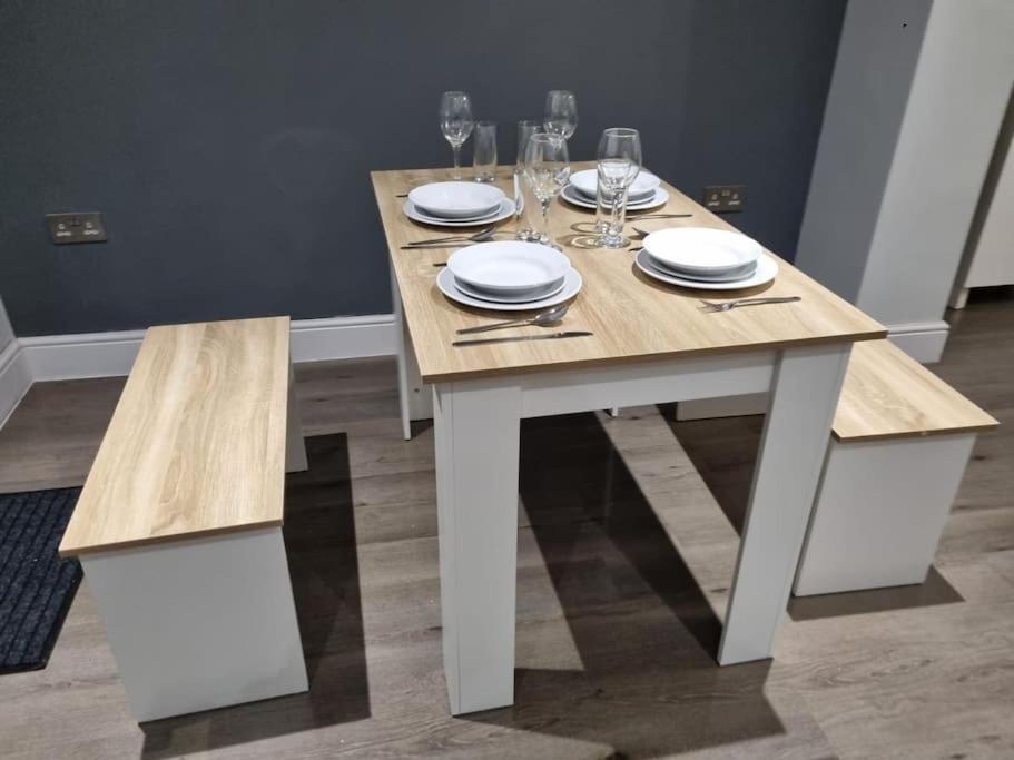 רומפורד Beautiful 4 Bed Immaculate Condition Refurbished Property מראה חיצוני תמונה